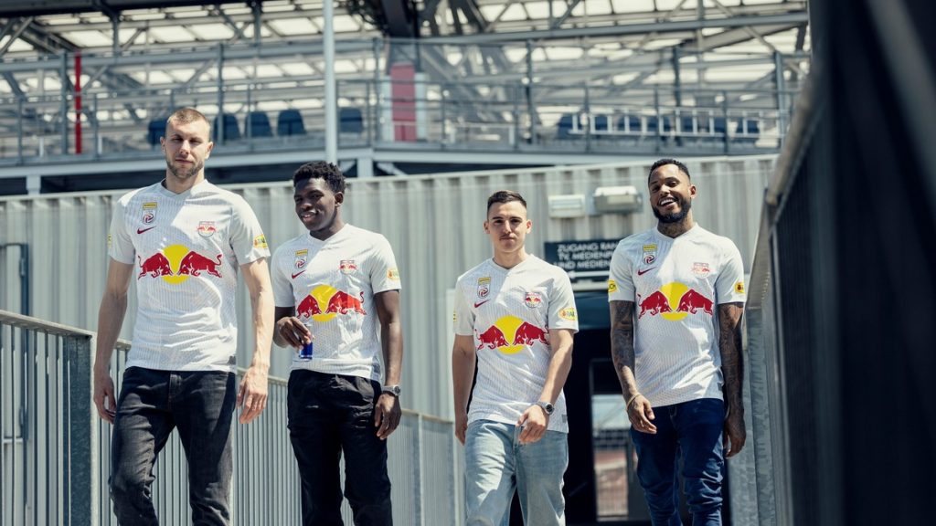 Nike-Trikots wie hier im Bild nur noch bis zum Ende der Saison.

(c) Markus Berger for FC Red Bull Salzburg)