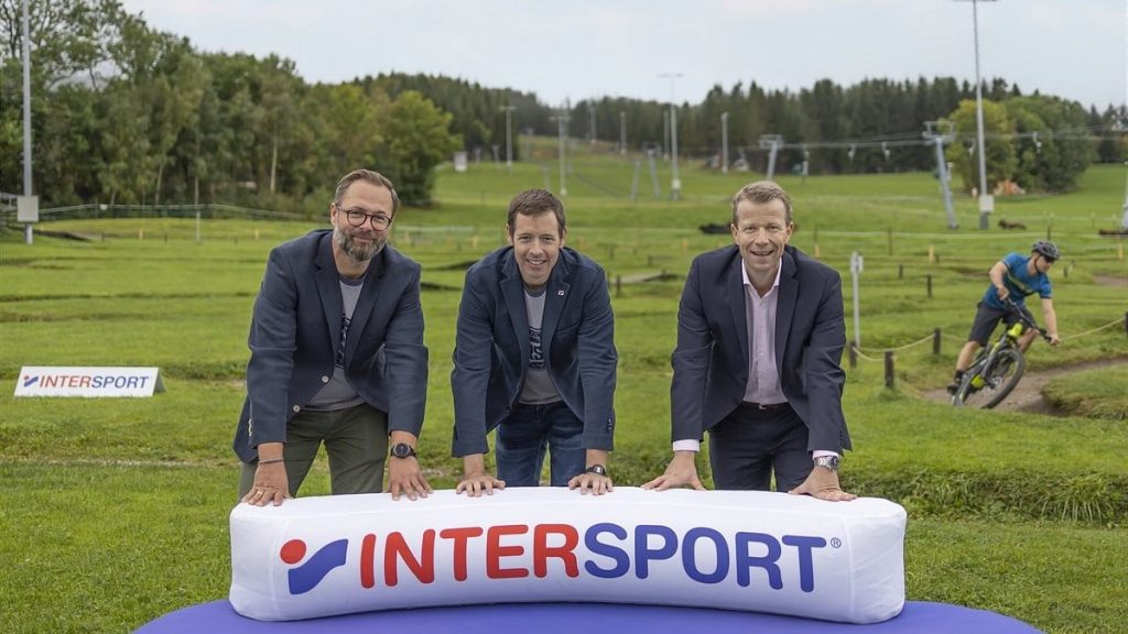 Intersport Marketingleiter Johannes Kastenhuber, Thorsten Schmitz, Geschäftsführer von Intersport Austria und Paul Eiselsberg von Imas - (c) Gregor Hartl