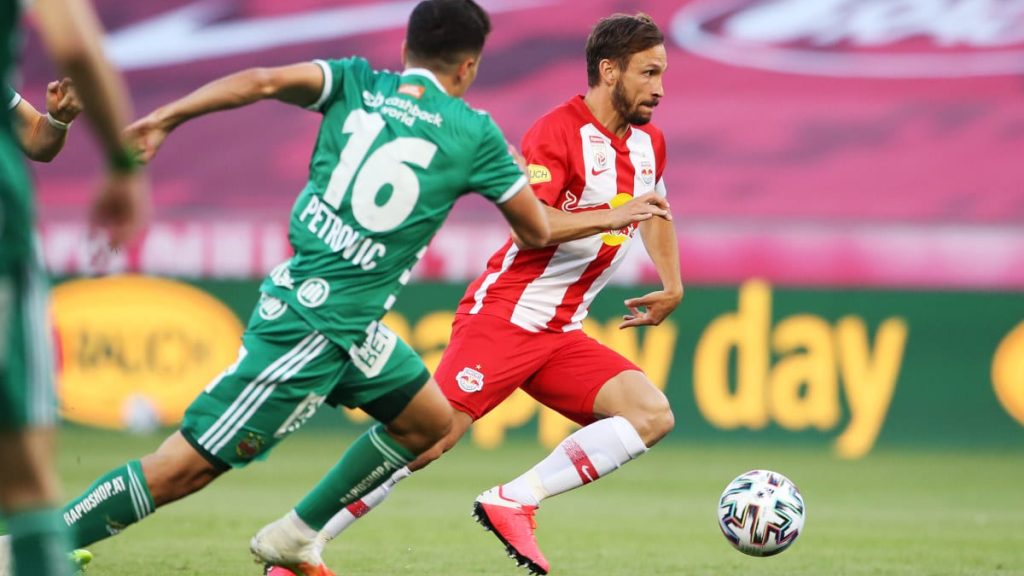 SALZBURG,AUSTRIA,03.JUN.20 - SOCCER - tipico Bundesliga, championship group, Red Bull Salzburg vs SK Rapid Wien. Image shows Andreas Ulmer (RBS) and Dejan Petrovic (Rapid). Keywords: Wien Energie. Photo: GEPA pictures/ Mathias Mandl - For editorial use only. Image is free of charge.