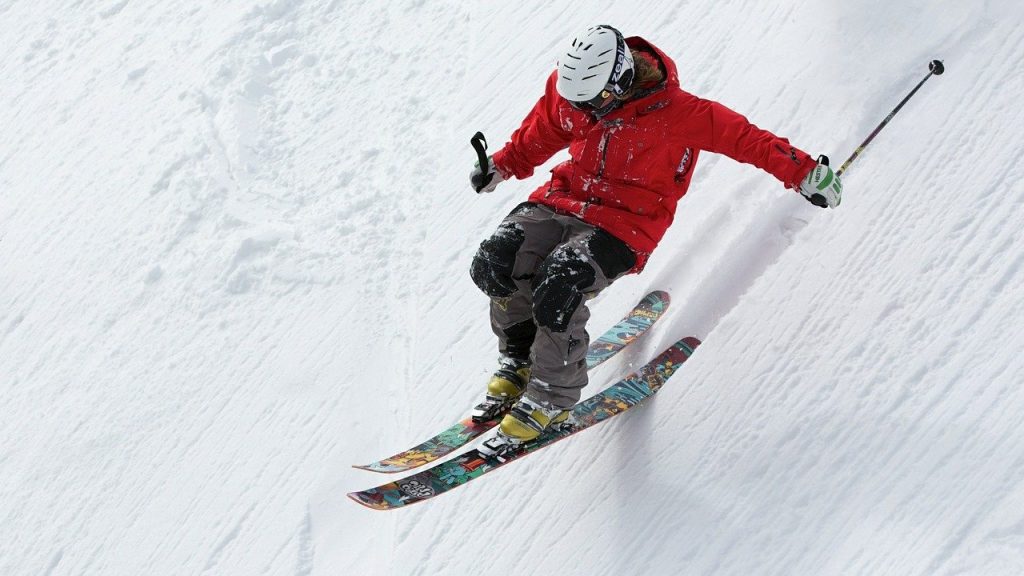 Skifahren_Tiefschnee_Pixabay