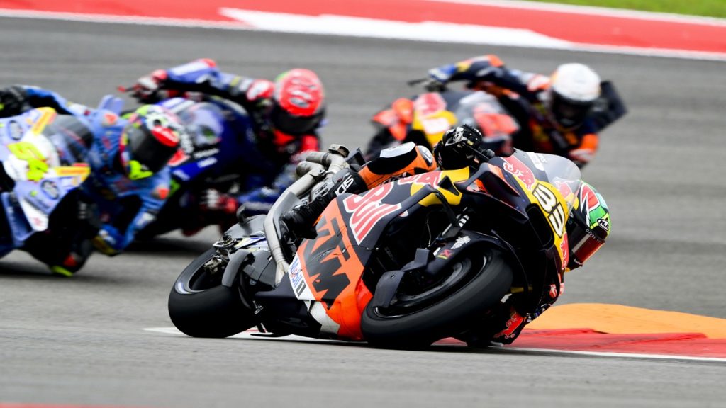 (c) Gold & Goose / Red Bull Content Pool