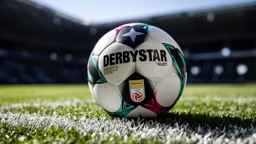 (c) Derbystar / Bunesliga