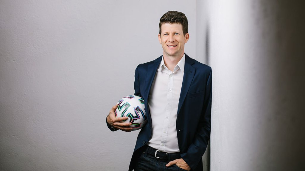 martinstern_dfb_ball