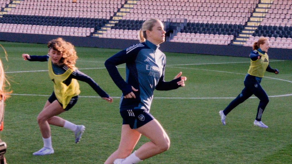 (c) Adidas