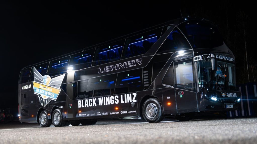 (c) Black Wings Linz / Stummer Production