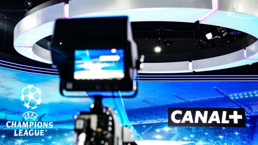 (c) CANAL+