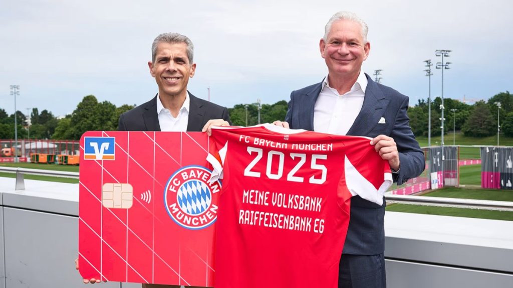 (c) FC Bayern München