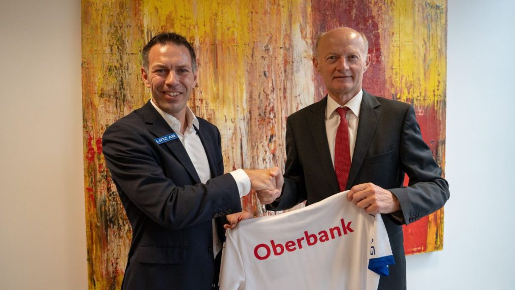 (c) FC Blau-Weiß Linz
