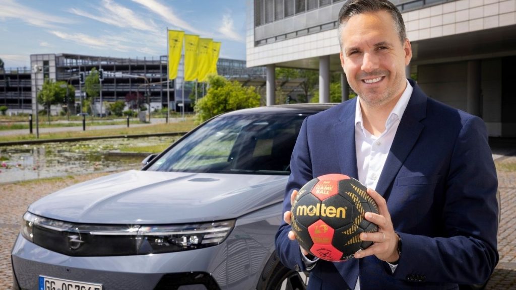 (c) Opel Automobile GmbH