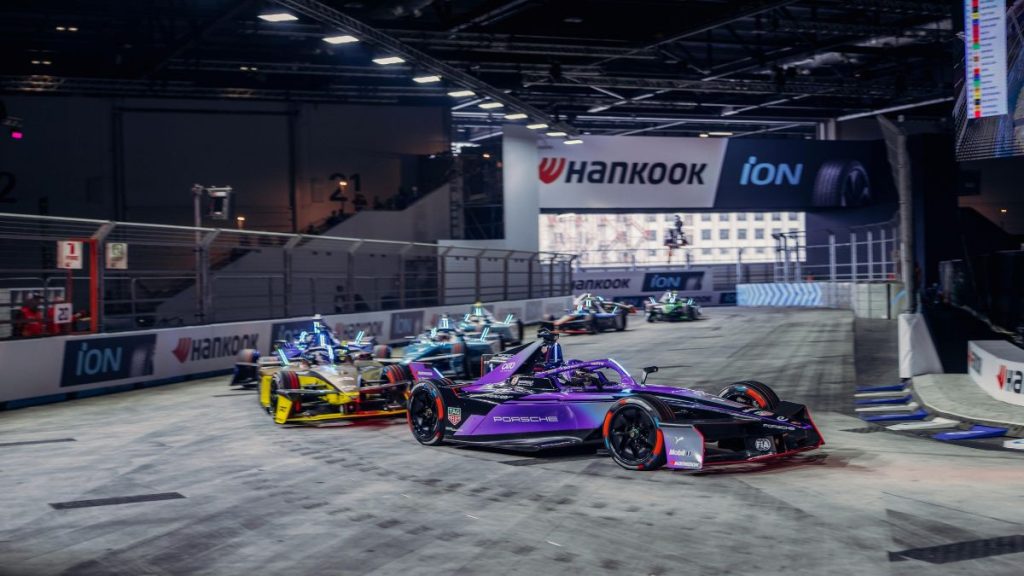 (c) Porsche Holding