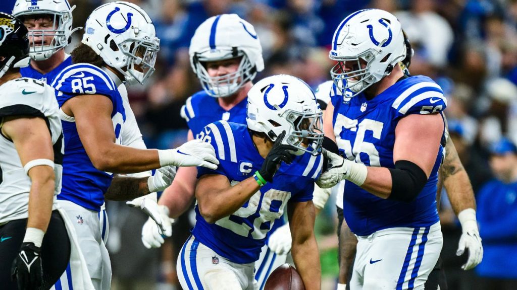 (c) Indianapolis Colts