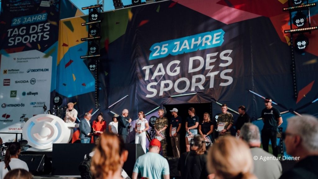 (c) Agentur Diener