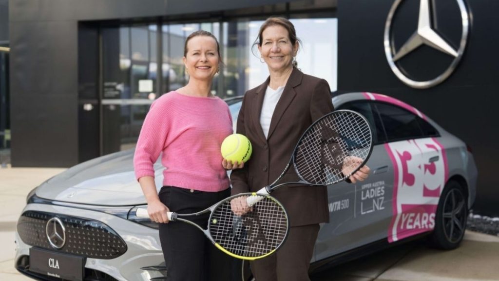 Agnieszka Kühn (CEO & Managing Director Mercedes-Benz in Österreich) und Sandra Reichel (Turnierdirektorin Upper Austria Ladies Linz). |
