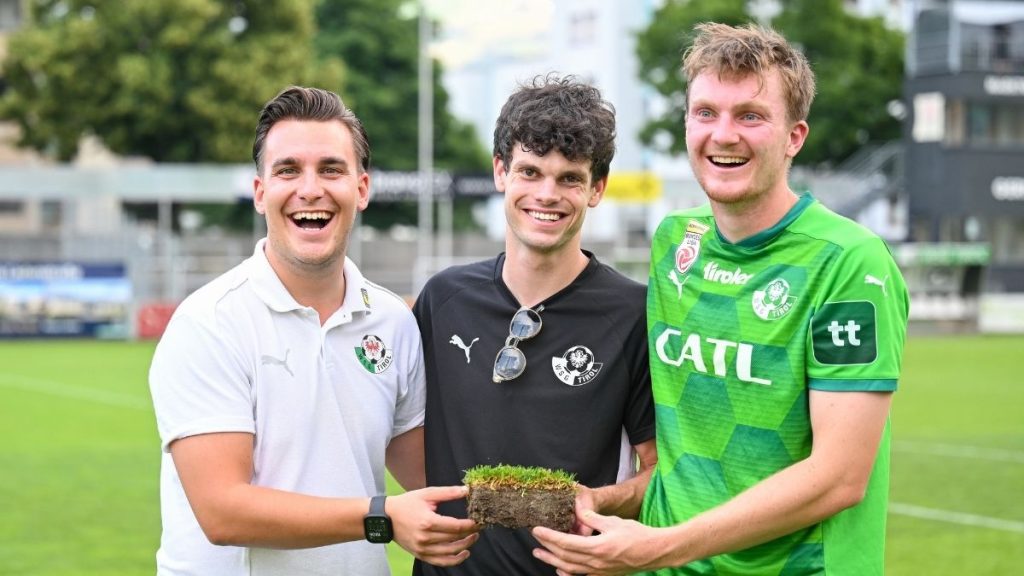 Stadionsprecher Pippo Wachter, Medienbeauftragter Max Ablinger und WSG-Spieler David Jaunegg (c) GEPA pictures/ Daniel Schoenherr