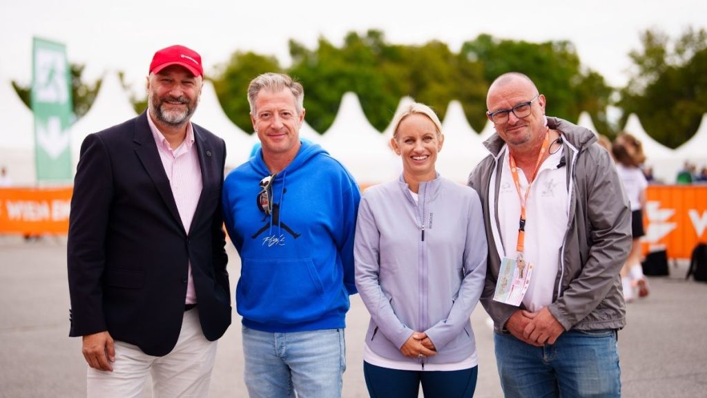 v. l. n. r.:
Tuncay Akgül, Turkish Airlines
Sascha Zabransky, Geschäftsführer Wien Energie
Sport-Staatssekretärin Michaela Schmidt
Gerhard Wehr, Geschäftsführer Business Run Eventorganisation GmbH
(c) Agentur Diener
