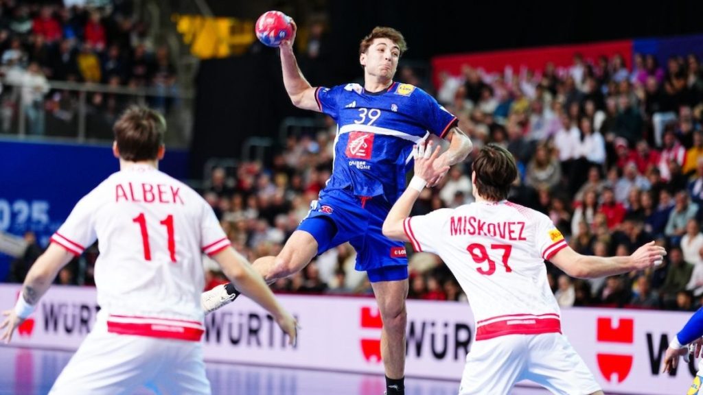 (c) IHF/ kolektiff